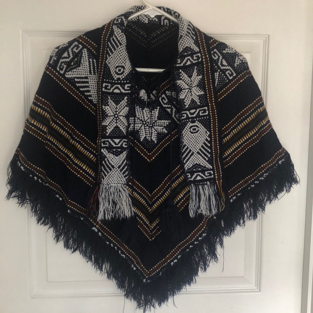 Used Little Girl Poncho good condition
